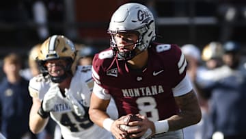Montana Grizzlies quarterback Keali'I Ah Yat (8)