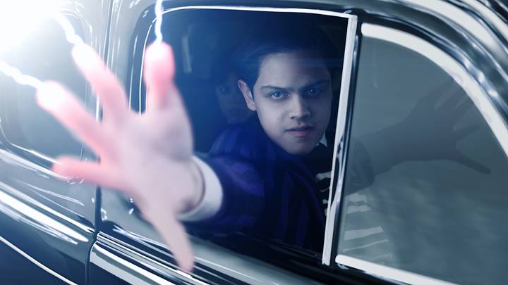 Wednesday. Isaac Ordonez aș Pugsley Addams in episode 201 of Wednesday