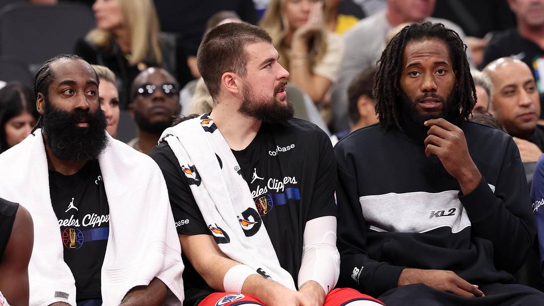 Nov 22, 2024; Inglewood, California, USA; Los Angeles Clippers guard James Harden (1, left) and center Ivica Zubac (40, center) and Kawhi Leonard (right) watch a game from the bench during the second half against the Sacramento Kings at Intuit Dome. Mandatory Credit: Kiyoshi Mio-Imagn Images Nov 22, 2024; Inglewood, California, USA; Los Angeles Clippers guard James Harden (1, left) and center Ivica Zubac (40, center) and Kawhi Leonard (right) watch a game from the bench during the second half against the Sacramento Kings at Intuit Dome. Mandatory Credit: Kiyoshi Mio-Imagn Images