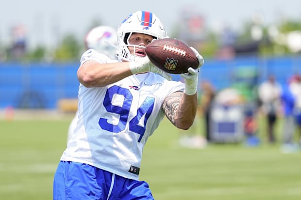 Buffalo Bills edge rusher Landon Jackson makes a catch during Minicamp at Highmark Stadium.