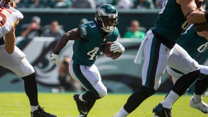 Eagles' Darren Sproles (43) rushes downfield