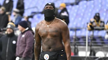 Pittsburgh Steelers offensive tackle Broderick Jones (77) 