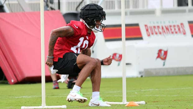 Tampa Bay Buccaneers wide receiver Trey Palmer (10) works out during training camp practice.