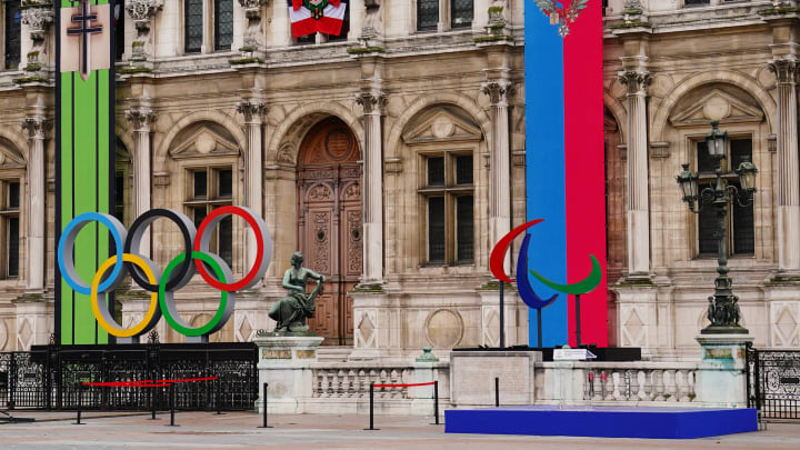 Oct 18, 2022; Paris, FRANCE;  the Olympic rings and Paralympic logo are on display outside of the Hotel de Ville ahead of the Paris 2024 Summer Olympic Games. 
