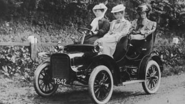 Ladies riding in a car—or, if you’re using slang from the 1900s, an ‘automobubble’—circa 1901.