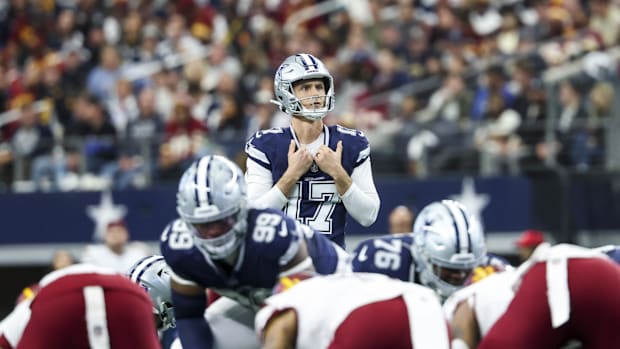 Dallas Cowboys place kicker Brandon Aubrey gets ready to kick during the first half against the Washington Commanders