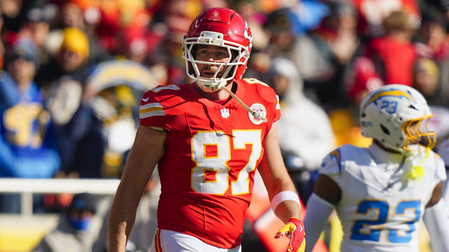 Travis Kelce’s Petty Move After Chargers DB Got Ejected Didn’t Age Well