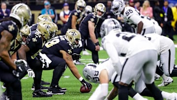 Oct 30, 2022; New Orleans, Louisiana, USA;  New Orleans Saints center Erik McCoy (78) hikes the ball