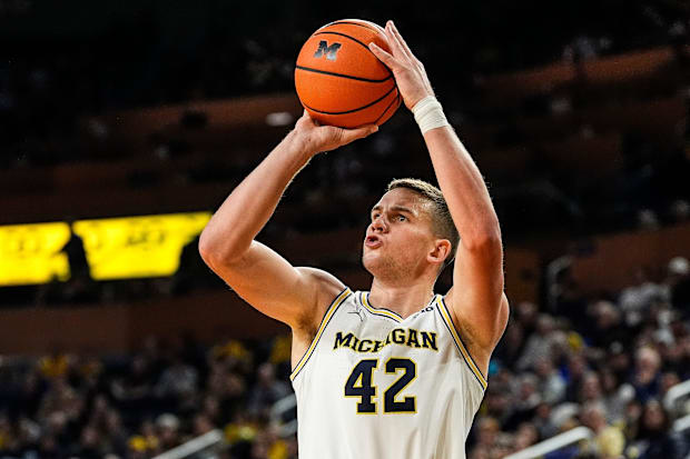Michigan men's basketball forward Will Tschetter