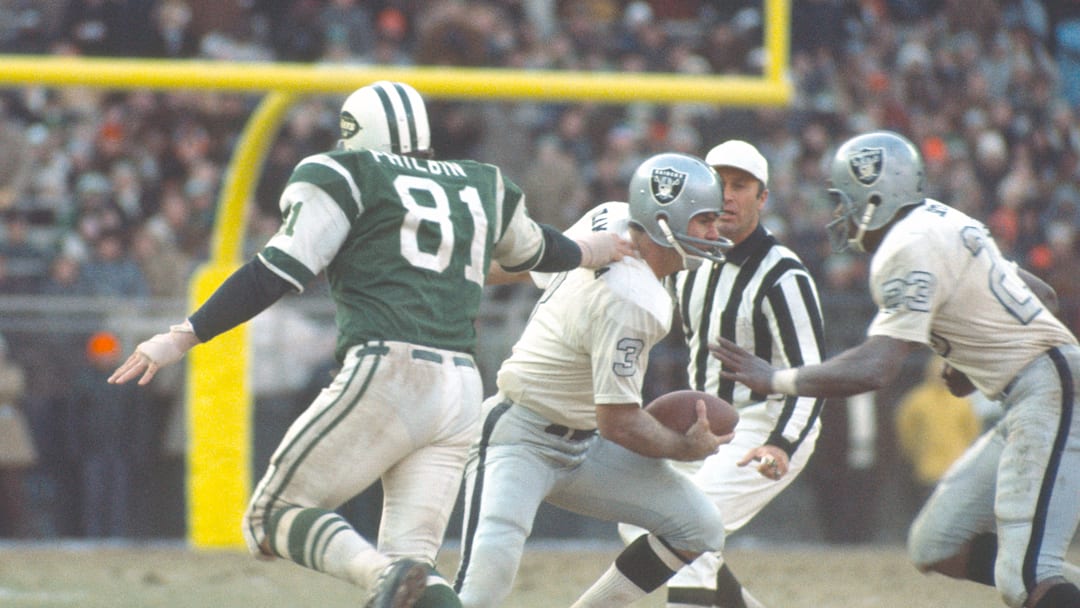 Oakland Raiders v New York Jets