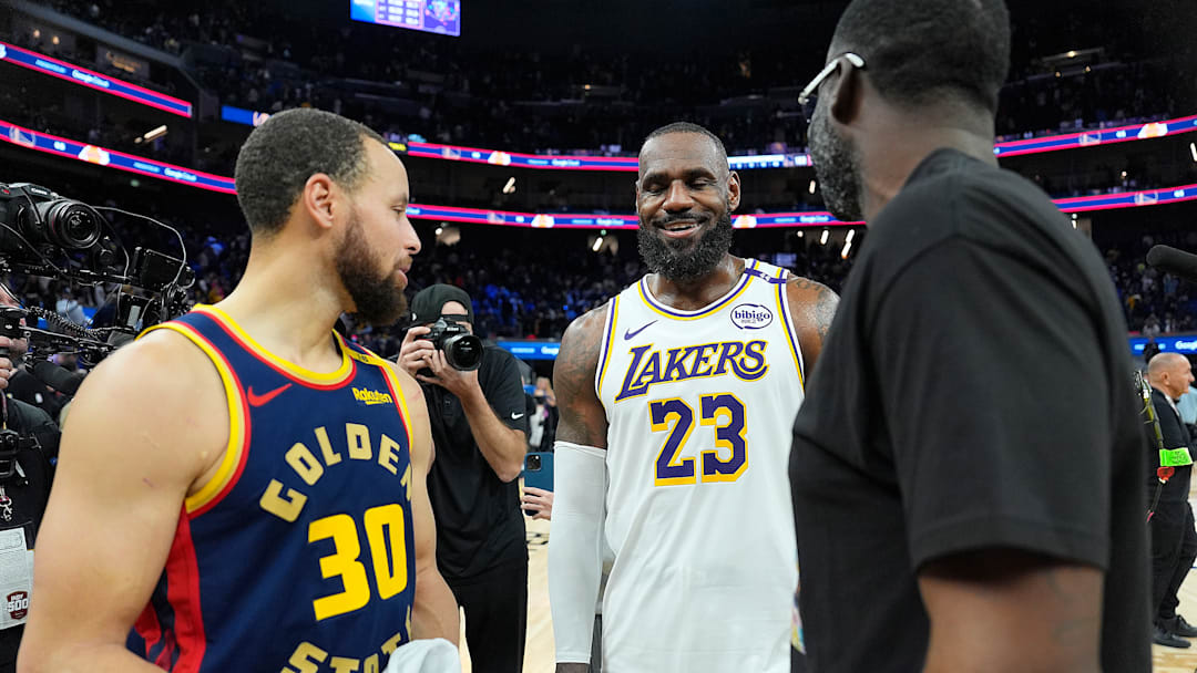 Los Angeles Lakers v Golden State Warriors