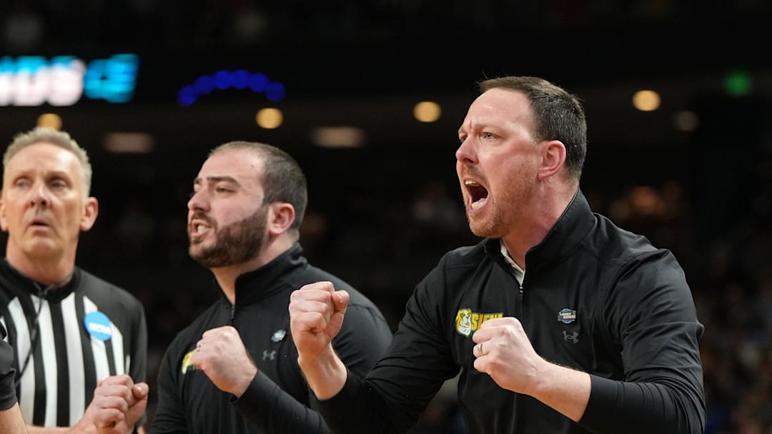 Former Siena commit Ryan Moesch, a 2026 4-star PG and CNY native, has landed a Syracuse basketball offer and may visit soon.