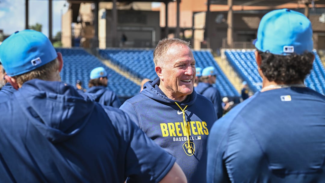 Milwaukee Brewers manager Pat Murphy talks with players during spring training workouts Tuesday, February 17, 2026, at American Family Fields of Phoenix in Phoenix, Arizona.