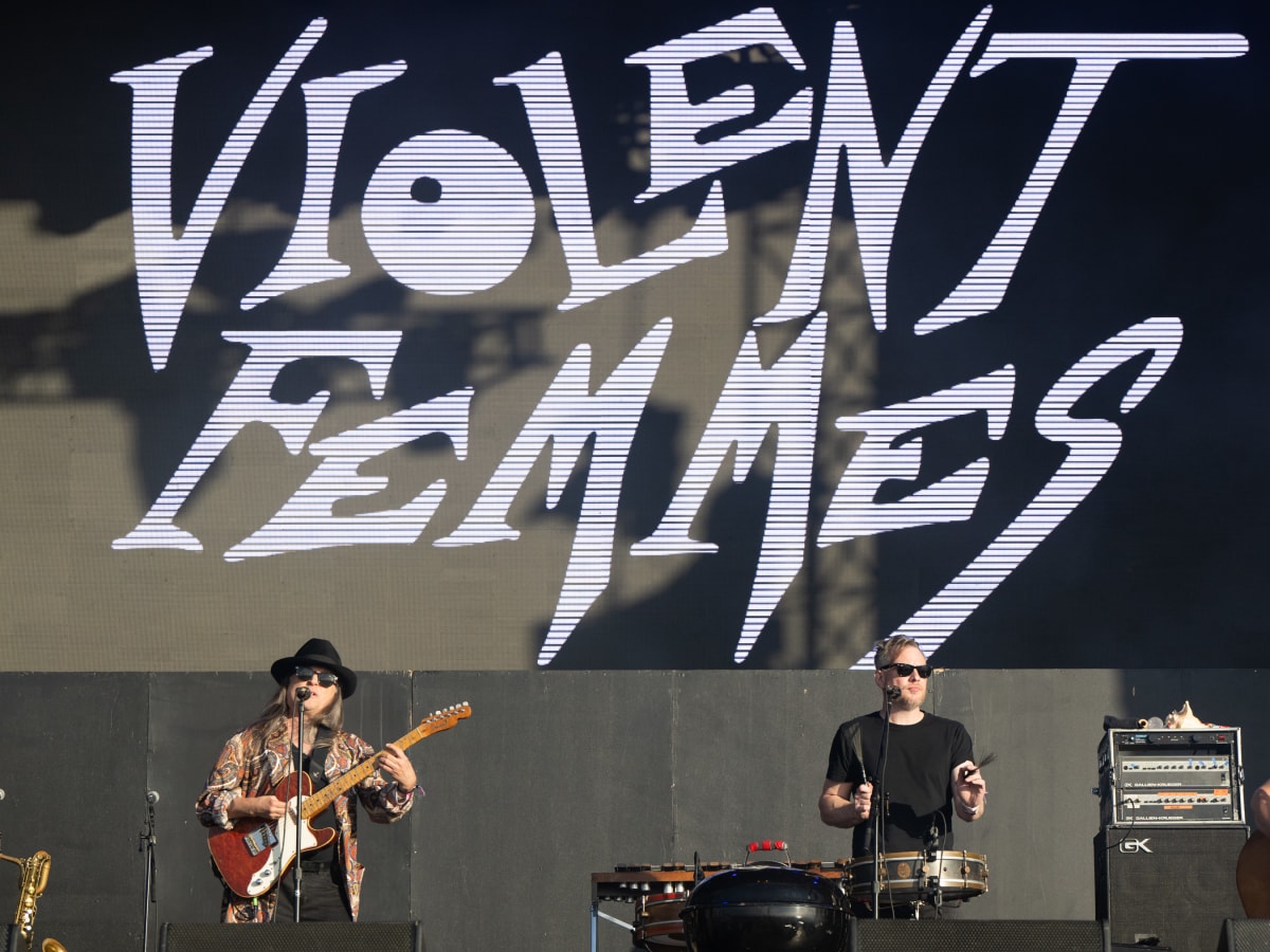 Retro review: The Violent Femmes 'The Blind Leading the Naked'