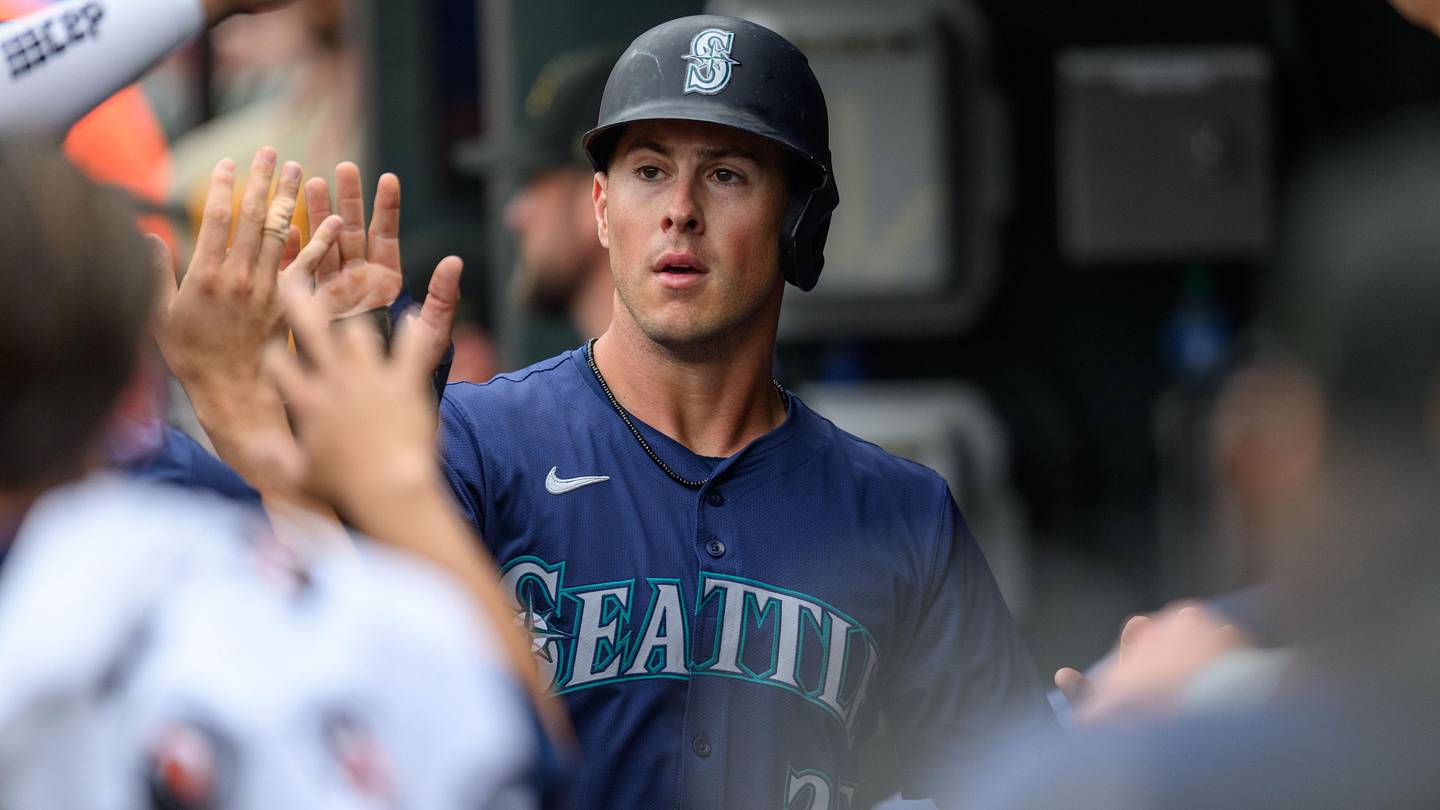 Dylan Moore Sets Painful Mariners' Team Record in Win on Sunday - Vimarsana News