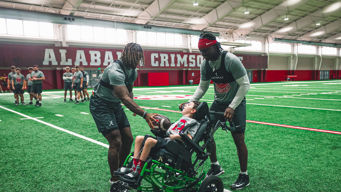 Alabama Football Makes Friday About Giving Back With Tide Teammates