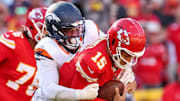 NFL, American Football Herren, USA 2024: Broncos vs Chiefs NOV 10 November 10, 2024: Kansas City Chiefs quarterback Patrick Mahomes (15) is sacked by Denver Broncos linebacker Nik Bonitto (15) during the second half at GEHA Field at Arrowhead Stadium in Kansas City, MO. 