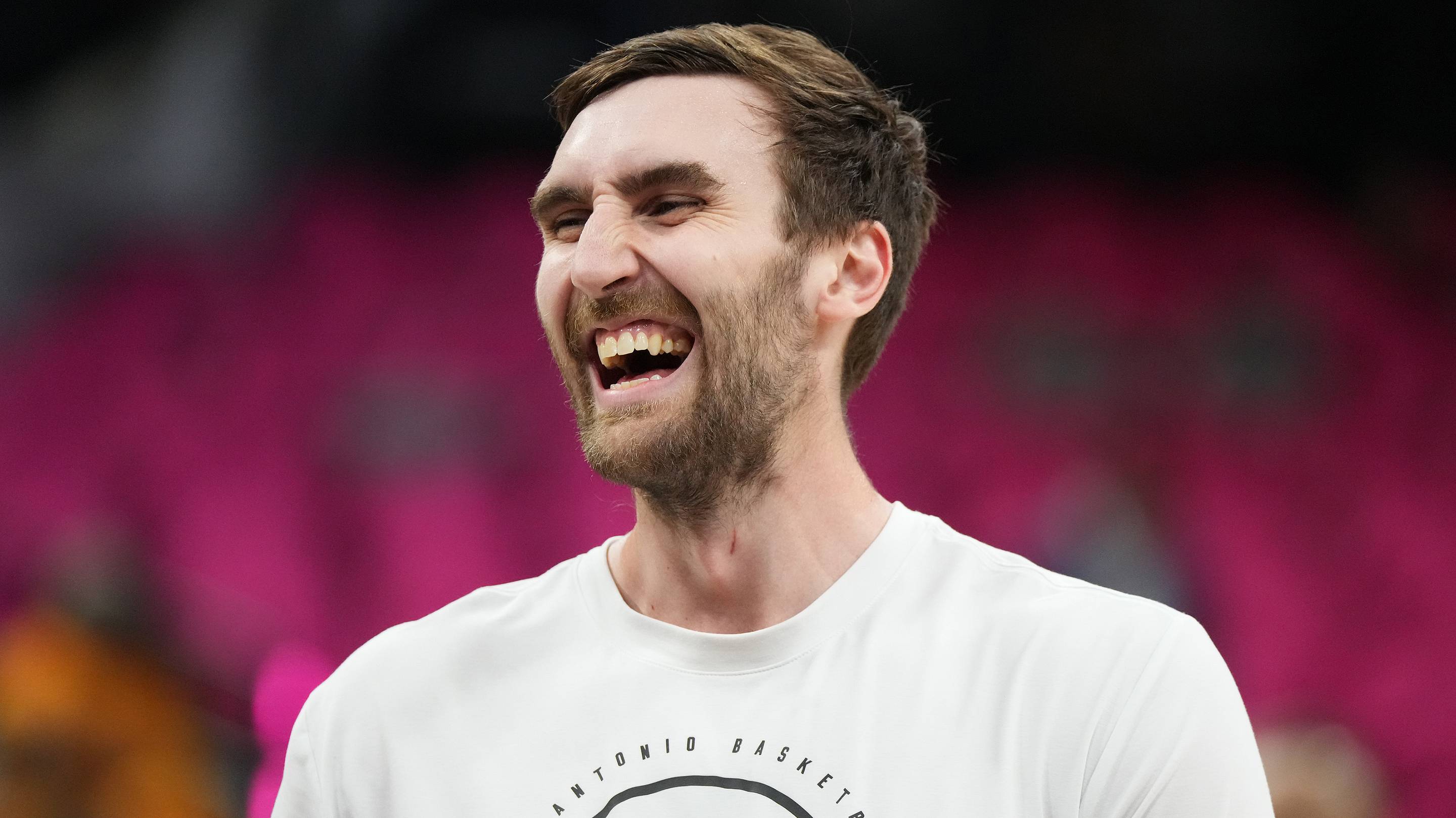 Spurs’ additions at center haven’t yet changed Luke Kornet’s importance