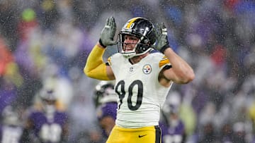 Pittsburgh Steelers v Baltimore Ravens