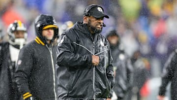 Pittsburgh Steelers v Baltimore Ravens