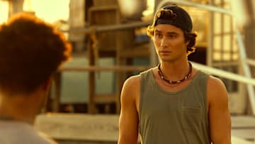 Outer Banks. (L to R) Jonathan Daviss as Pope, Chase Stokes as John B in episode 402 of Outer Banks