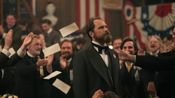 Death By Lightning. Michael Shannon as James Garfield in episode 101 of Death By Lightning. Cr. Larry Horricks/Netflix © 2024