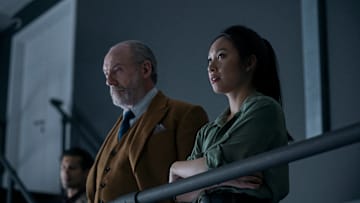 3 Body Problem. (L to R) Liam Cunningham as Wade, Jess Hong as Jin Cheng in episode 108 of 3 Body Problem. Cr. Ed Miller/Netflix © 2024