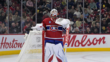 Sep 22, 2025; Montreal, Quebec, CAN; Montreal Canadiens goalie Jacob Fowler (32) takes a breather during the third period of the game against the Pittsburgh Penguins at the Bell Centre. Mandatory Credit: Eric Bolte-Imagn Images