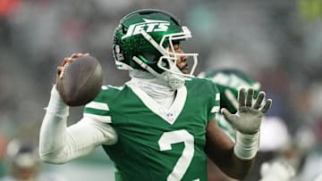 Nov 30, 2025; East Rutherford, New Jersey, USA; New York Jets quarterback Tyrod Taylor (2) drops back to pass against the Atlanta Falcons during the first half at MetLife Stadium. Mandatory Credit: Robert Deutsch-Imagn Images