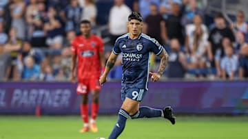 Alan Pulido podría regresar a Chivas