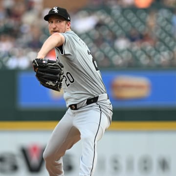Chicago White Sox starting pitcher Erick Fedde (20) throws a pitch against the Detroit Tigers in the first inning at Comerica Park. 
