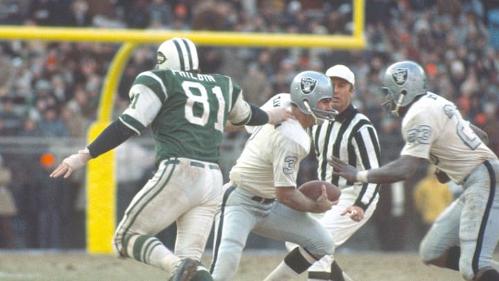 Oakland Raiders v New York Jets