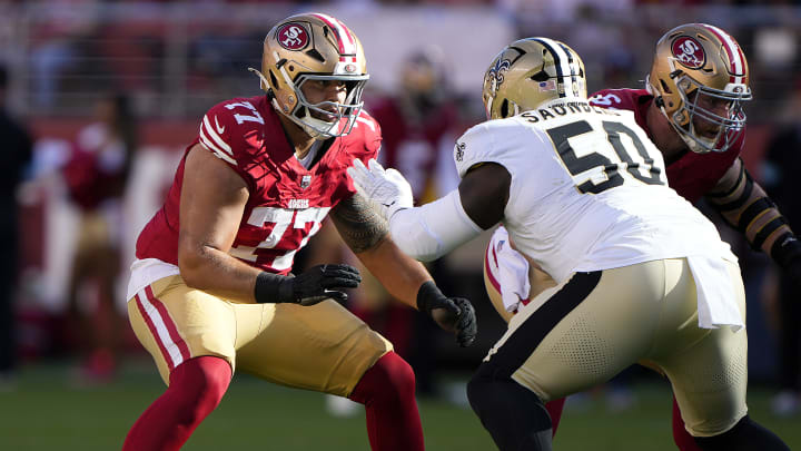 New Orleans Saints defensive lineman Khalen Saunders (R) versus San Francisco 49ers offensive lineman Dominick Puni (L)