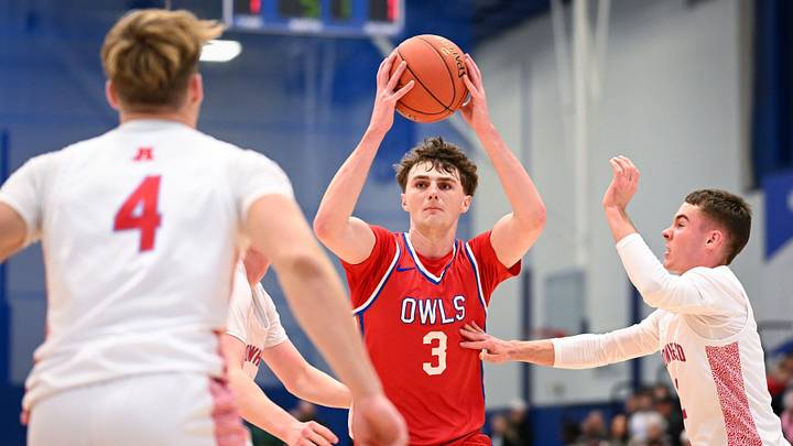 Slinger guard Jack Kohnen (3) goes to the basket against Arrowhead in the Rick Majerus WBY Shootout on Saturday, December 27, 2025, at Concordia University in Mequon, Wisconsin. Slinger won, 71-69.