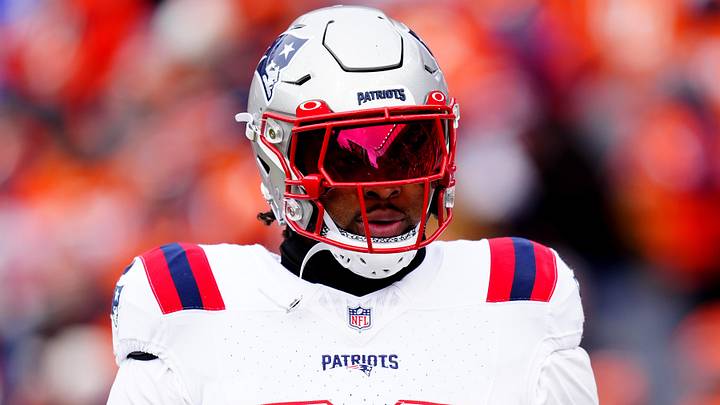 New England Patriots edge defender Anfernee Jennings