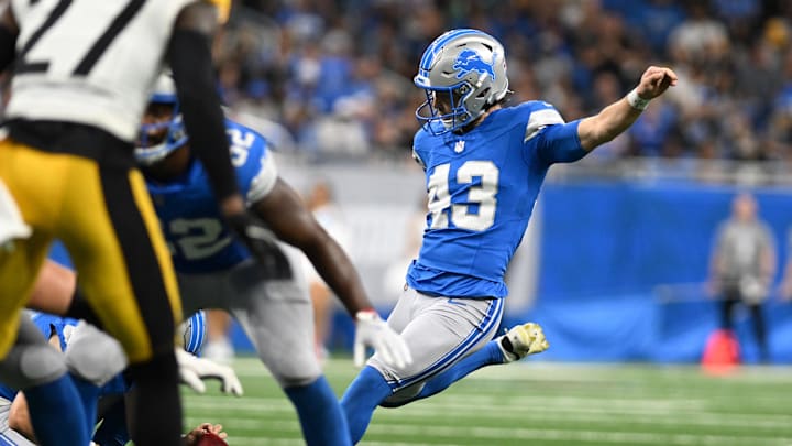 Detroit Lions kicker Jake Bates (43).