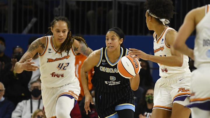 Oct 17, 2021; Chicago, Illinois, USA; Chicago Sky guard/forward Kahleah Copper (2) drives with the ball against Phoenix Mercury center Brittney Griner (42) and Phoenix Mercury forward Brianna Turner (21), right, during the second half of game four of the 2021 WNBA Finals at Wintrust Arena. Mandatory Credit: Matt Marton-Imagn Images Oct 17, 2021; Chicago, Illinois, USA; Chicago Sky guard/forward Kahleah Copper (2) drives with the ball against Phoenix Mercury center Brittney Griner (42) and Phoenix Mercury forward Brianna Turner (21), right, during the second half of game four of the 2021 WNBA Finals at Wintrust Arena. Mandatory Credit: Matt Marton-Imagn Images