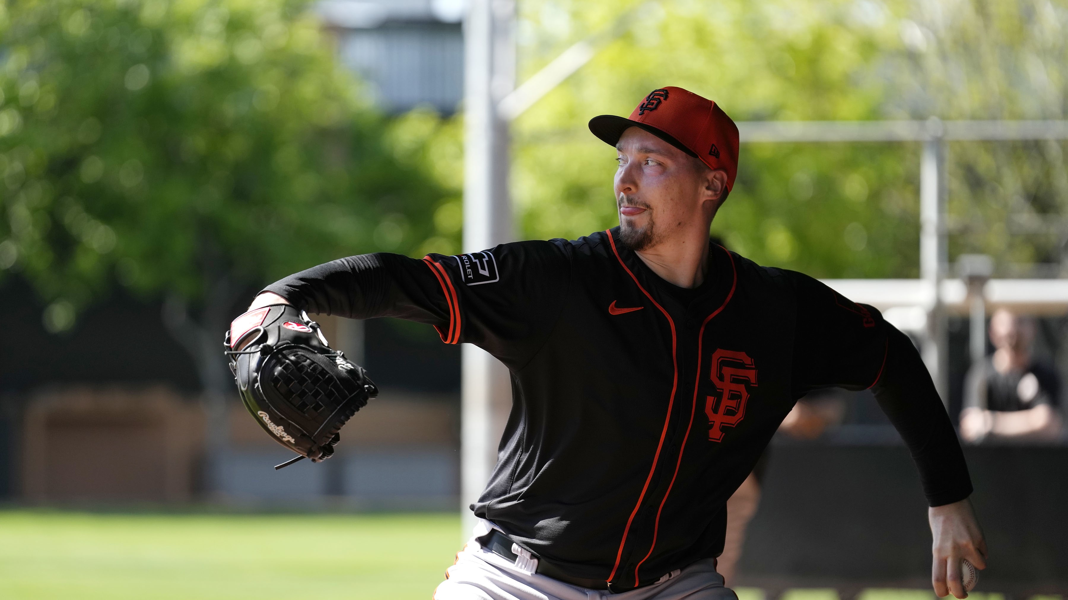 2023 NL Cy Young Award winner Blake Snell warms up at San Francisco Giants Spring Training camp in Scottsdale, Arizona.