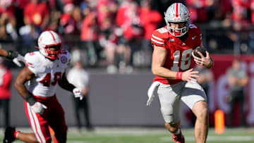 Ohio State Buckeyes quarterback Will Howard (18)