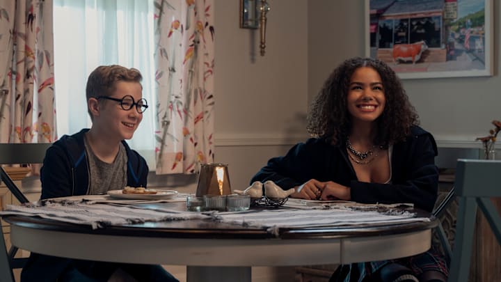 Ginny & Georgia. (L to R) Diesel La Torraca as Austin Miller, Antonia Gentry as Ginny Miller in episode 301 of Ginny & Georgia. Cr. Amanda Matlovich/Netflix © 2025