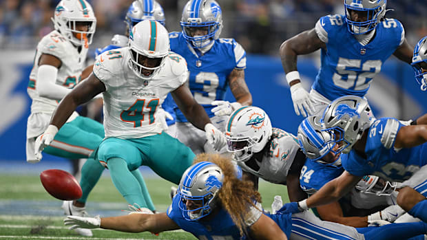 Miami Dolphins LB Channing Tindall (41) is fighting for his spot on the roster.