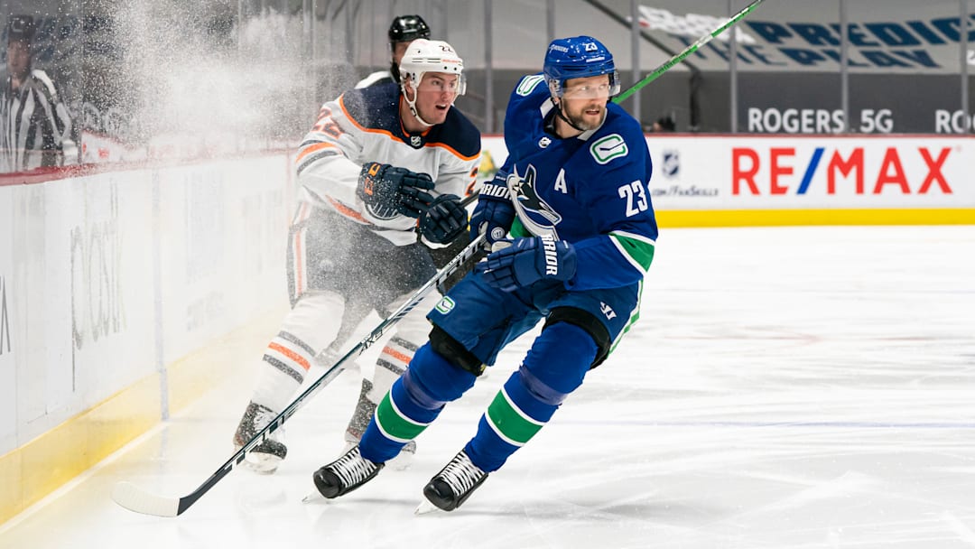 Edmonton Oilers v Vancouver Canucks