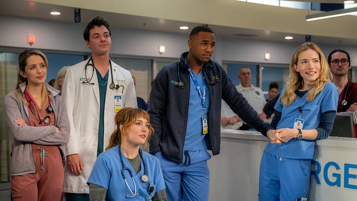 PULSE. (L-R) Jessica Rothe as Cass Himmelstein, Jack Bannon as Dr. Tom Cole, Jessy Yates as Harper, Jessie T. Usher as Sam Elijah, and Willa Fitzgerald as Danny in Episode 101 of Pulse