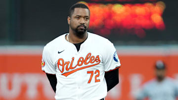Eloy Jiménez no regresará a los Orioles en 2025 