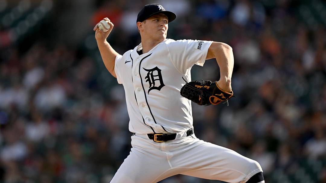 Detroit Tigers starting pitcher Troy Melton (52) throws a pitch at Comerica Park. 