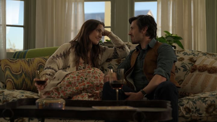 RANSOM CANYON. (L to R) Minka Kelly as Quinn and Eoin Macken as Davis in Episode 104 of Ransom Canyon