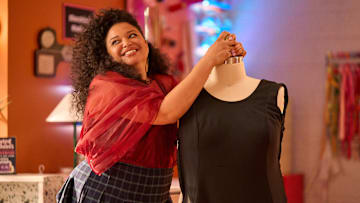 SURVIVAL OF THE THICKEST SEASON 2. Michelle Buteau as Mavis in Episode 208 of Survival of the Thickest, Season 2