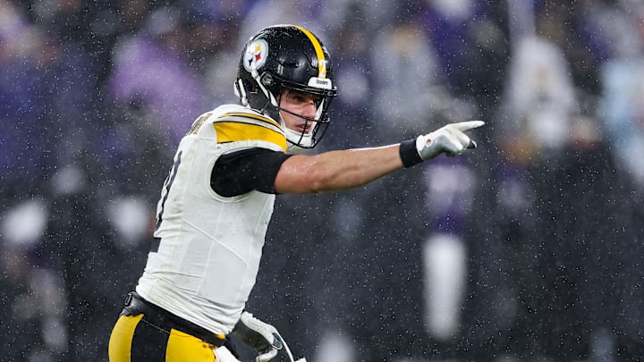 Pittsburgh Steelers v Baltimore Ravens