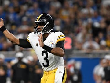 Pittsburgh Steelers quarterback Russell Wilson (3) throws a pass against the Detroit Lions in the first quarter at Ford Field.