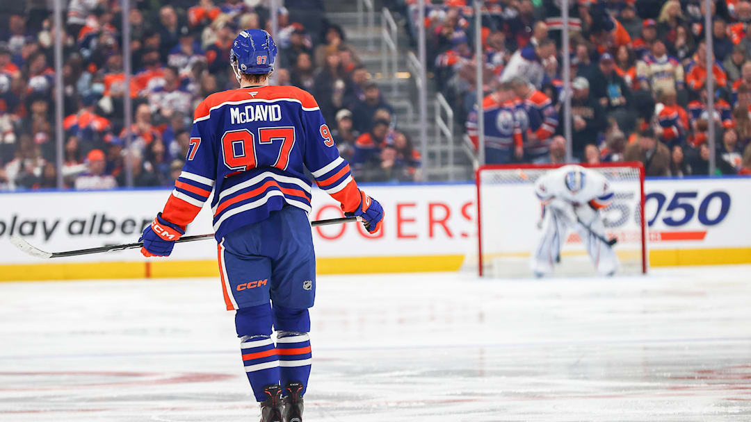 NHL: JAN 15 Islanders at Oilers